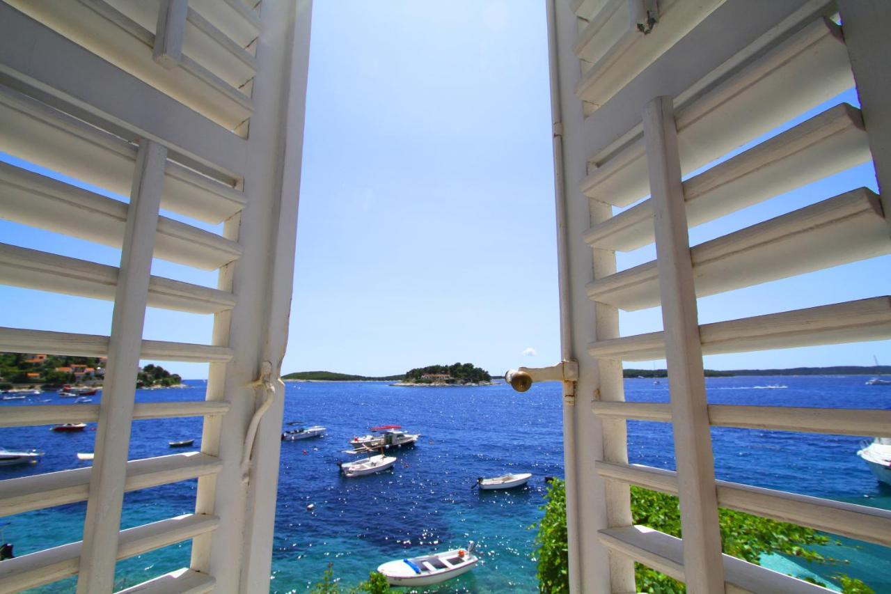 Seafront Rooms Hvar Town Eksteriør billede